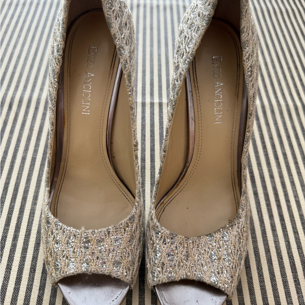 Enzo Angiolini Women's Cream Peep Toe Heels